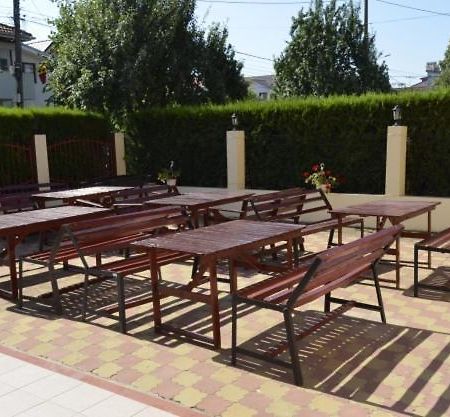 קוסטינסטי Hotel Talisman מראה חיצוני תמונה