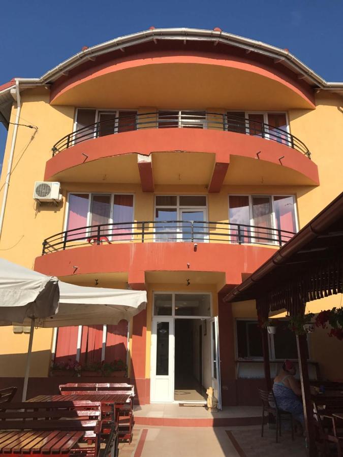 קוסטינסטי Hotel Talisman מראה חיצוני תמונה
