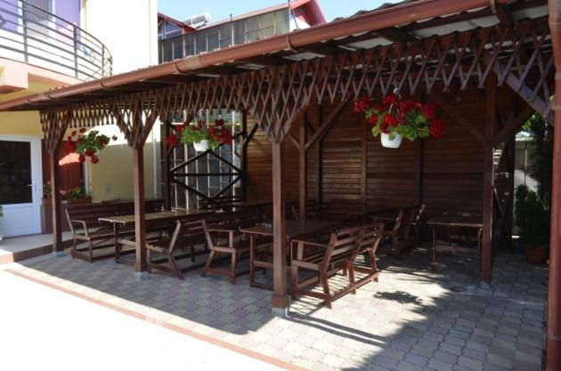 קוסטינסטי Hotel Talisman מראה חיצוני תמונה