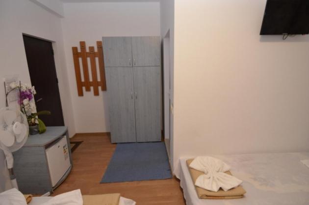 קוסטינסטי Hotel Talisman מראה חיצוני תמונה