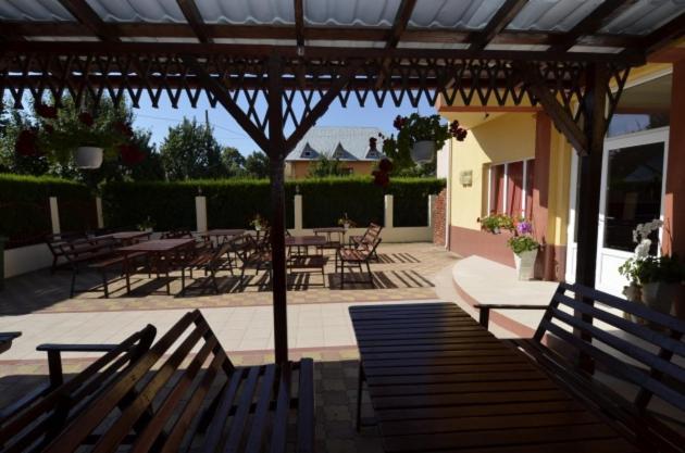 קוסטינסטי Hotel Talisman מראה חיצוני תמונה