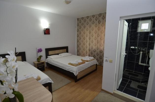 קוסטינסטי Hotel Talisman מראה חיצוני תמונה