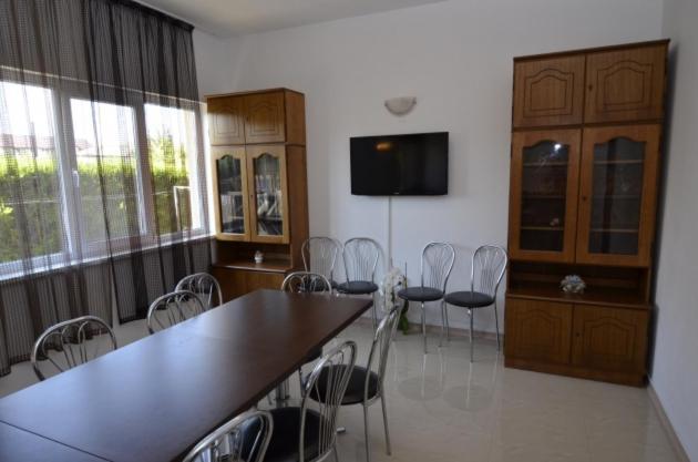קוסטינסטי Hotel Talisman מראה חיצוני תמונה